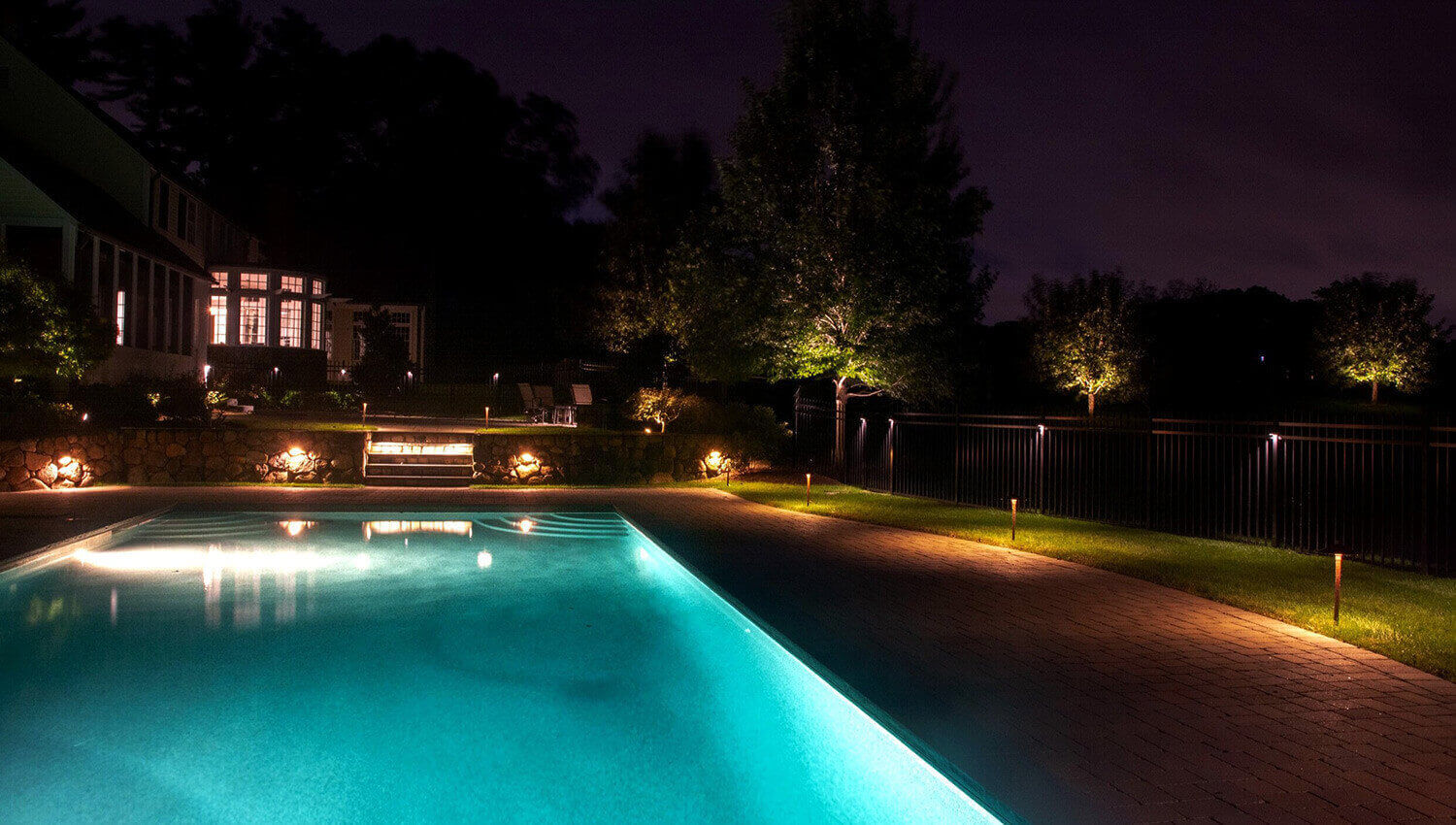 About Commonwealth Landscape Lighting